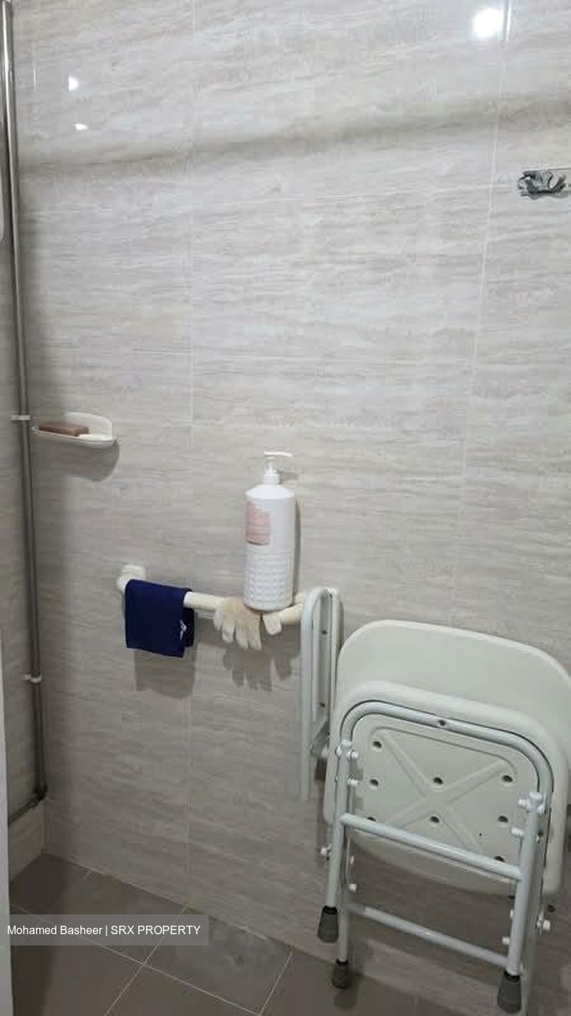 Blk 230J Tampines Street 21 (Tampines), HDB Executive #574030221